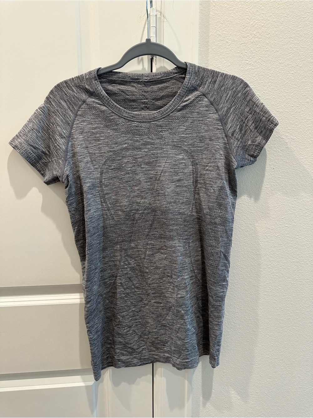lululemon athletica Heathered Charcoal Short Sleeve Tee